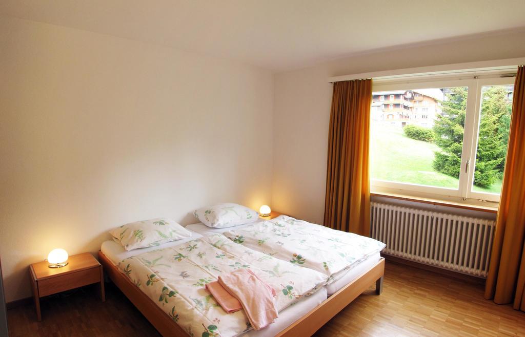 Haus Cristal Apartman Saas Fee Szoba fotó